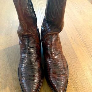 Justin Women vintage cowboy boots